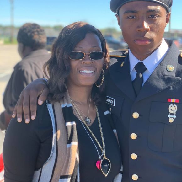 Meet your Posher, Tecolia - Picture 1 of 1